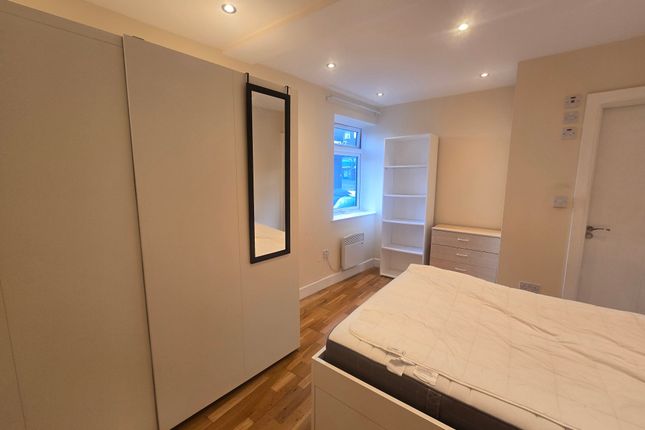 15, Vivian Avenue, London photo 3