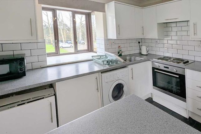 22, Swan Drive, Colindale photo 3