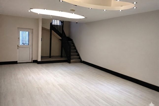 13 Picton Arcade, Swansea photo 2