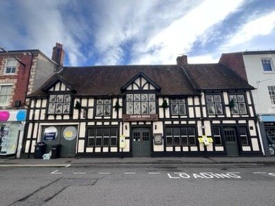 Leisure/hospitality to let in 36 Blue Boar Row, Salisbury, Wiltshire