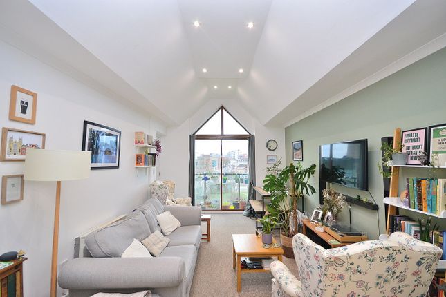27, Flat 15, Henry Bird Way photo 4