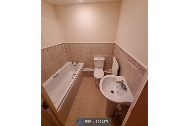 Flat, Fenmere Walk Hampton, Peterborough photo 5