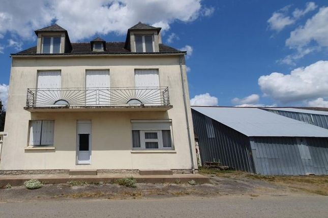 Detached house for sale in Kergrist, Bretagne, 56300, France