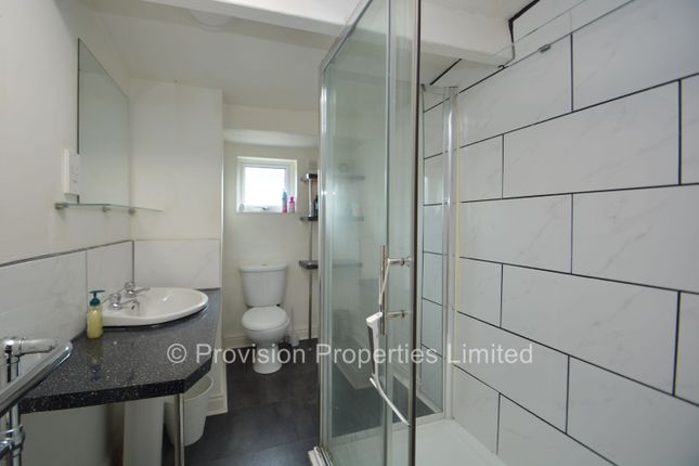 Manor Drive, Hyde Park photo 5