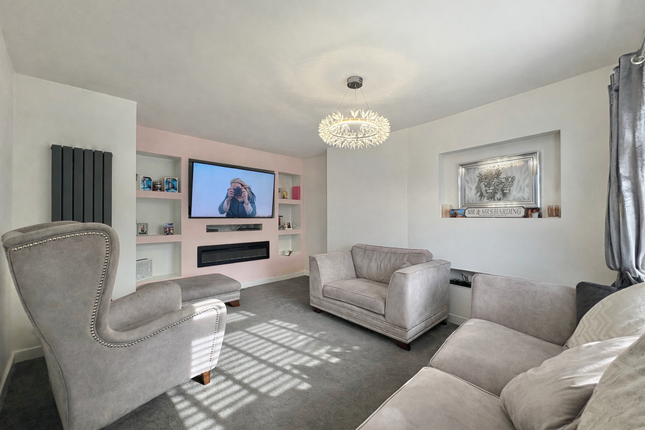 41, Clifton Place, Freckleton photo 2
