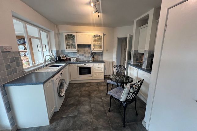 21 Highcliffe Road, Grantham photo 3