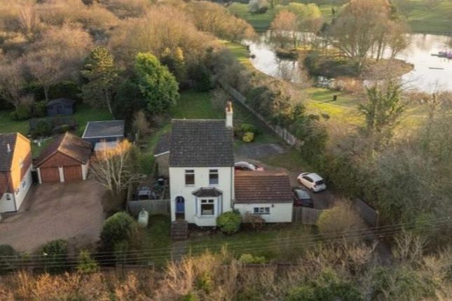 Powis Villa, New Barn Road, Swanley photo 3