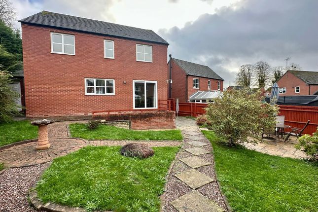 7, Frome Park, Hereford photo 2