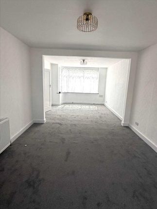 138, Beverley Drive,, Edgware photo 4