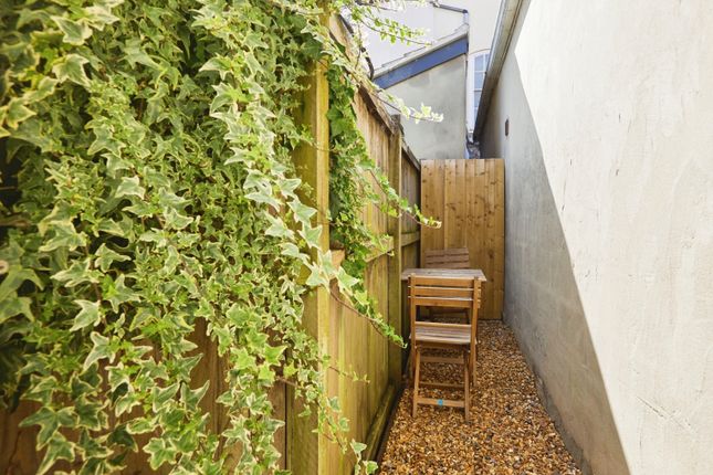 3 Hartley Court, Hoopers Barton, Frome photo 4