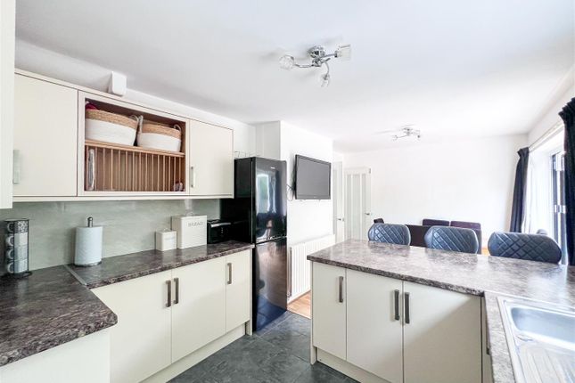 17, Greenfield Road, Stoke-On-Trent photo 4
