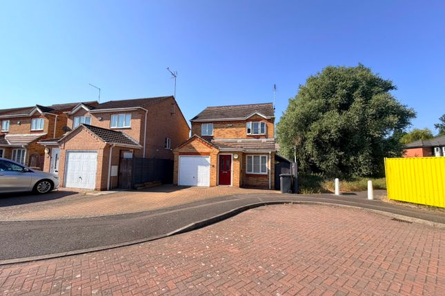 20, Lyvelly Gardens, Peterborough photo 2