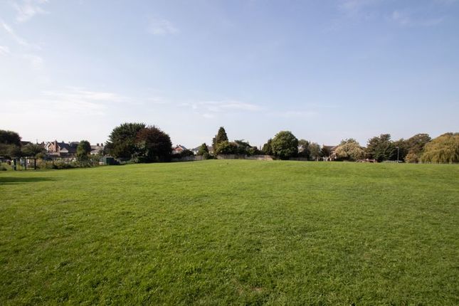 Flat for sale in Velyn Avenue, Chichester