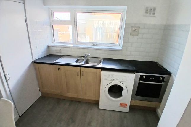 Flat to rent in Queensway, Stevenage