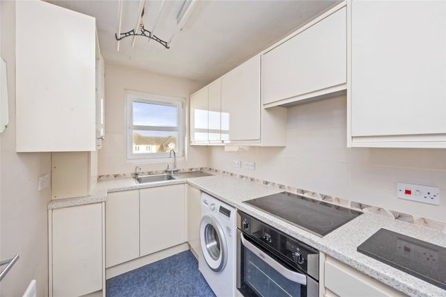 Flat 22, Marlin Court, 32, Brighton Road, West Sussex photo 3