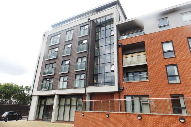 Thumbnail Flat to rent in Windsor Court, Mostyn Grove, London