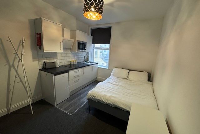 Studio flat on 19, Blackpool, £450/mo