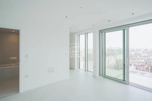 Thumbnail Studio to rent in Tapestry Way, London