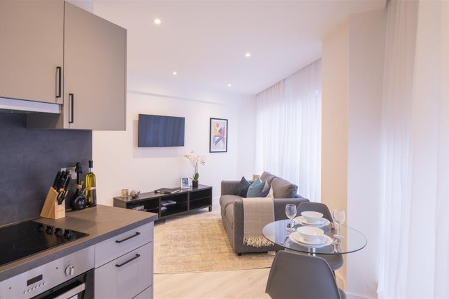 Flat 4, Broadway House, 42 Queen Street, Maidenhead photo 4