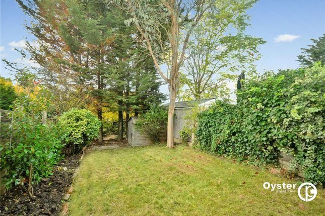 17 Ashfield Road, London photo 4
