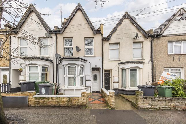 Thumbnail Flat for sale in Lindley Road, London