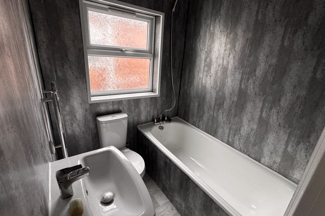 West End Avenue, Bentley Doncaster South Yorkshire photo 3