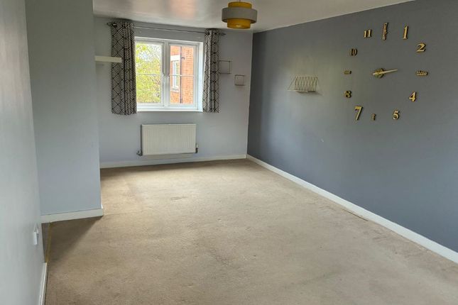 6 Vinescroft Staverton, Trowbridge photo 2