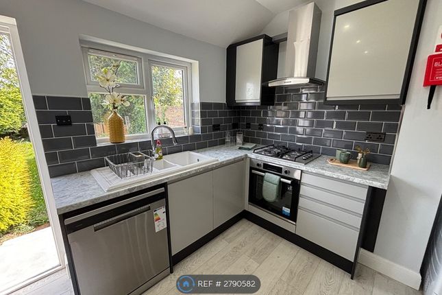 Crichton Road, Carshalton photo 3