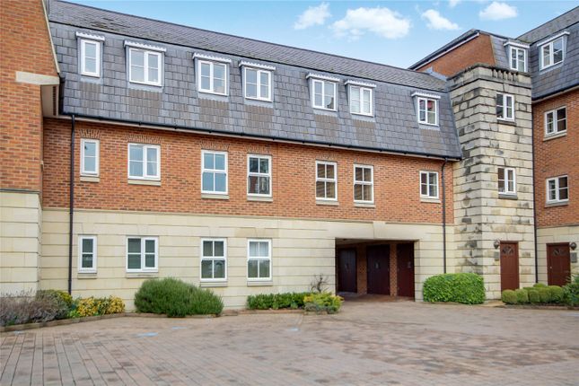 Thumbnail Flat for sale in Ashlar Court, Marlborough Road, Old Town, Swindon