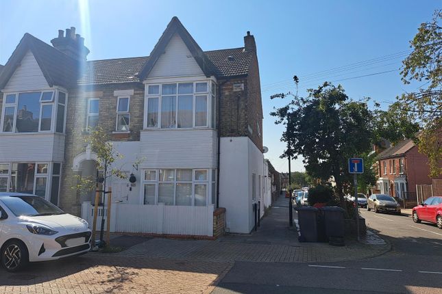 Thumbnail Flat for sale in Stanley Street, Bedford