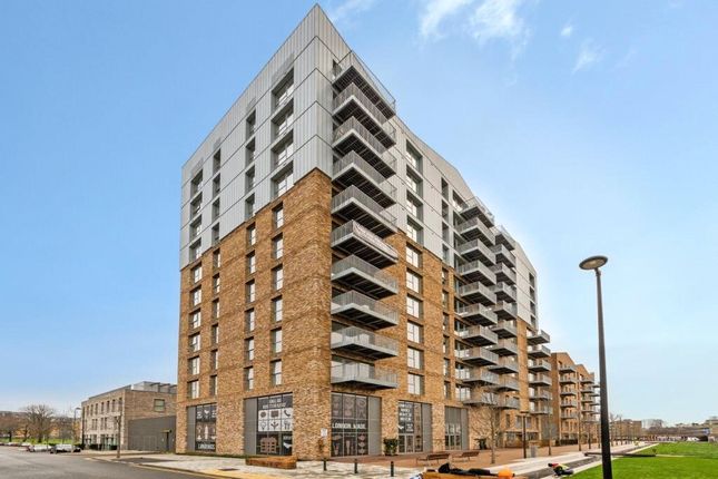 2-bed flat on 66,, Kingwood Apartments, Waterline Way, Lewisham, London, £598,000