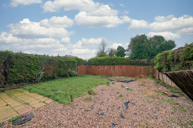 30 Greenfield Road, Lincoln photo 4