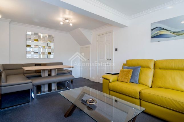 6, Orchard Croft, Dewsbury photo 4