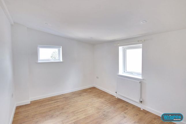 Flat 1, 28a, Gloucester Road, Trowbridge photo 4