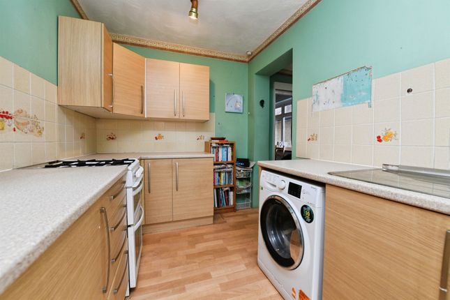 14, Leighfields Road, Leigh-On-Sea photo 4