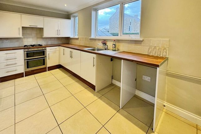 2, Reasby Gardens, Ryton photo 3