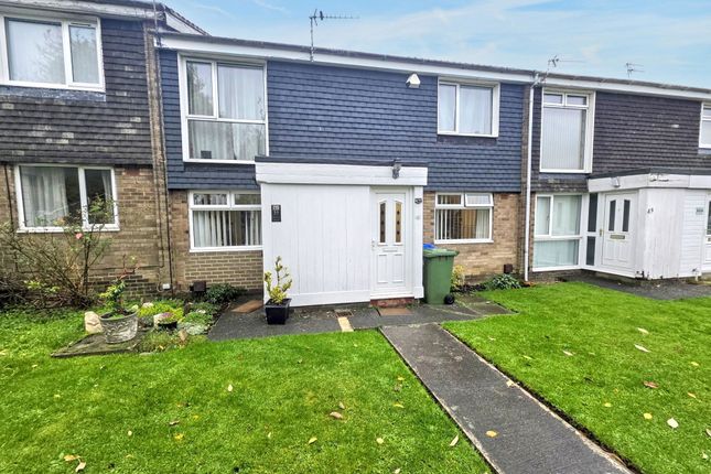 2-bed flat on Wreay Walk, Cramlington, £700/mo