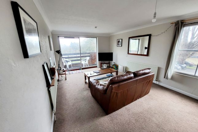 Flat for sale in Chislehurst Road, Sidcup