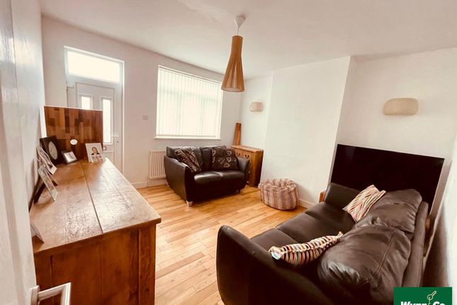 303, Midland Road, Royston photo 2
