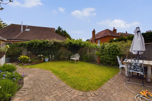 48, High Street, Stanwell photo 3