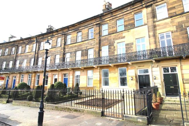 Flat to rent in The Crescent, Scarborough YO11