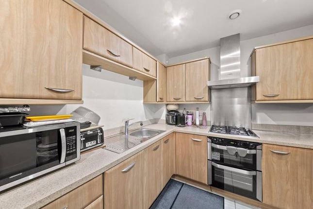 Flat 6,, Chestlands Court, 18 Hercies Road, Uxbridge photo 2