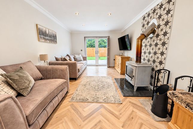 60 Tan Y Bryn Gardens, Aberdare photo 2