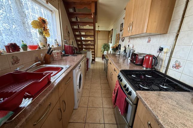 30, Y Gaer, Llanelli photo 4