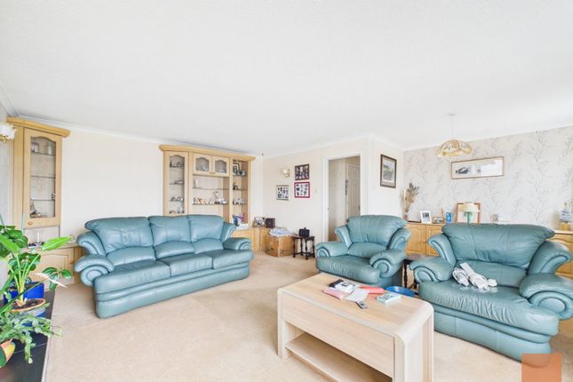 18, Tredinnick Way, Perranporth photo 3