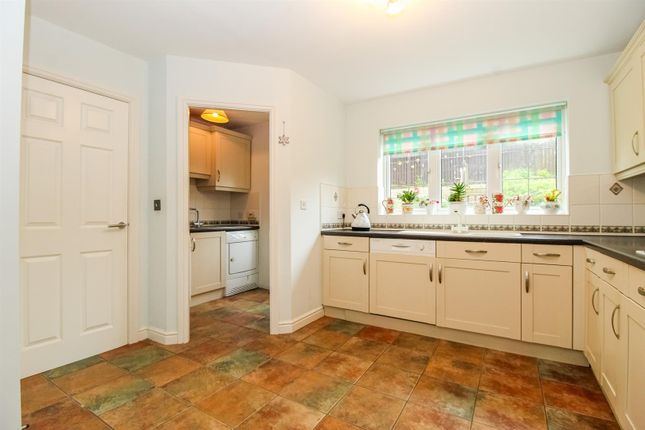 7, Watering Meadow, Leeds photo 4