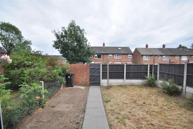 13, Fifth Avenue, Bolton photo 5