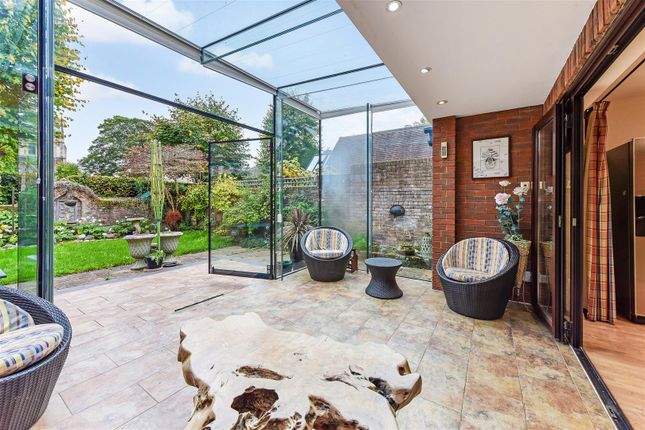 2, Spring Place, Romsey photo 3