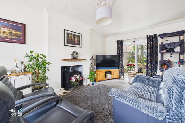 19, Burwains Avenue, Foulridge photo 2