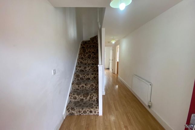 5 Coxwold Close, Leicester photo 2